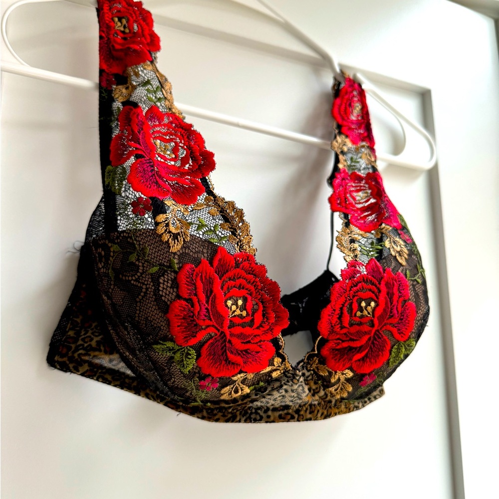 Intimissimi Floral Balconette Bra with Leopard Accent